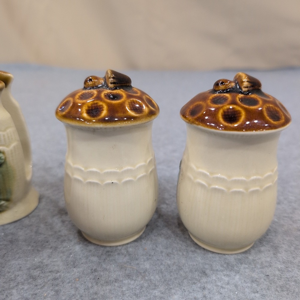 Vintage Mushroom Ceramic Napkin Holder Salt and Pepper Shakers Set Made in Japan - Picture 8 of 10
